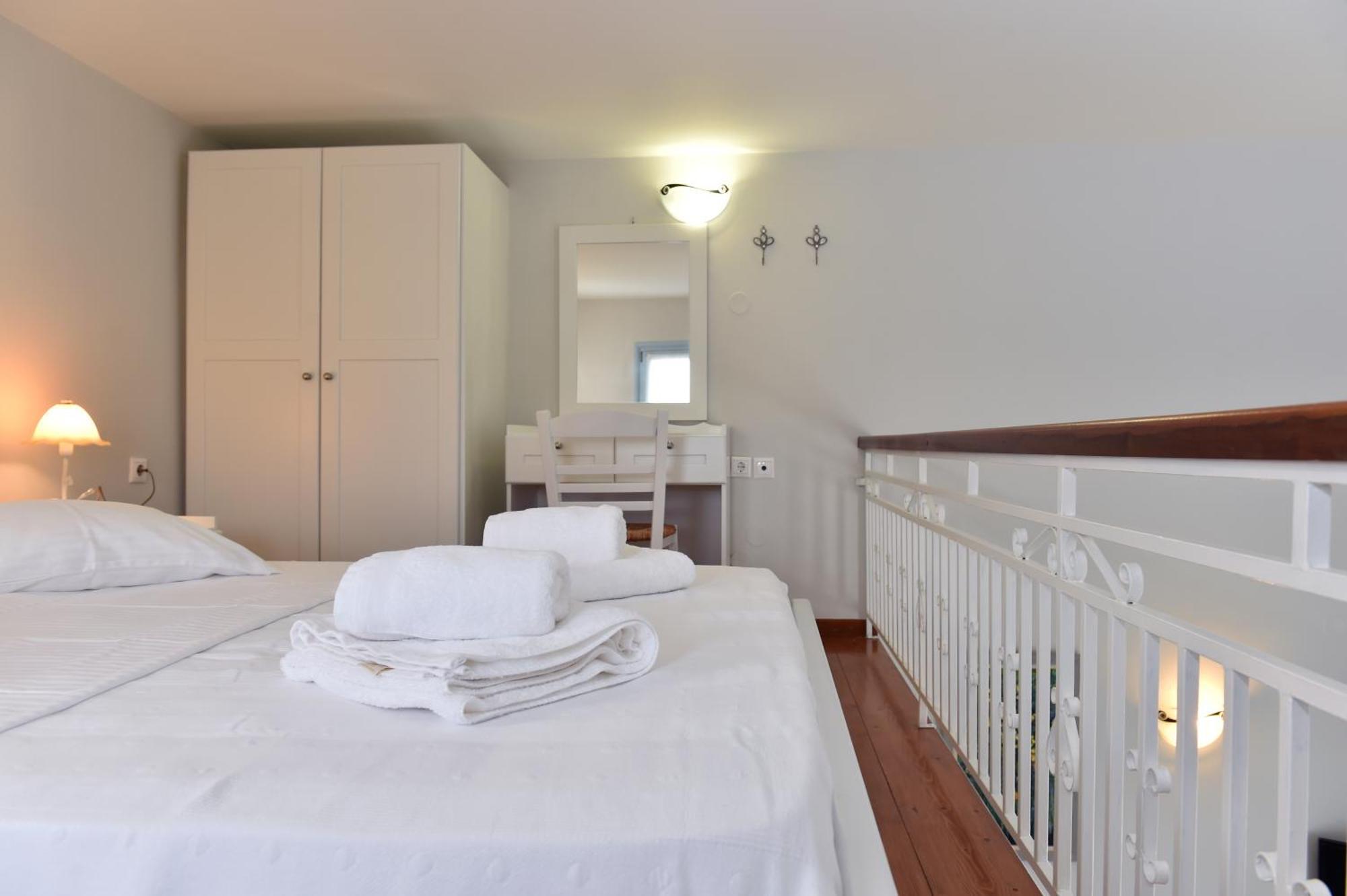 Tonia Apartments Paros Хріссі-Акті Екстер'єр фото